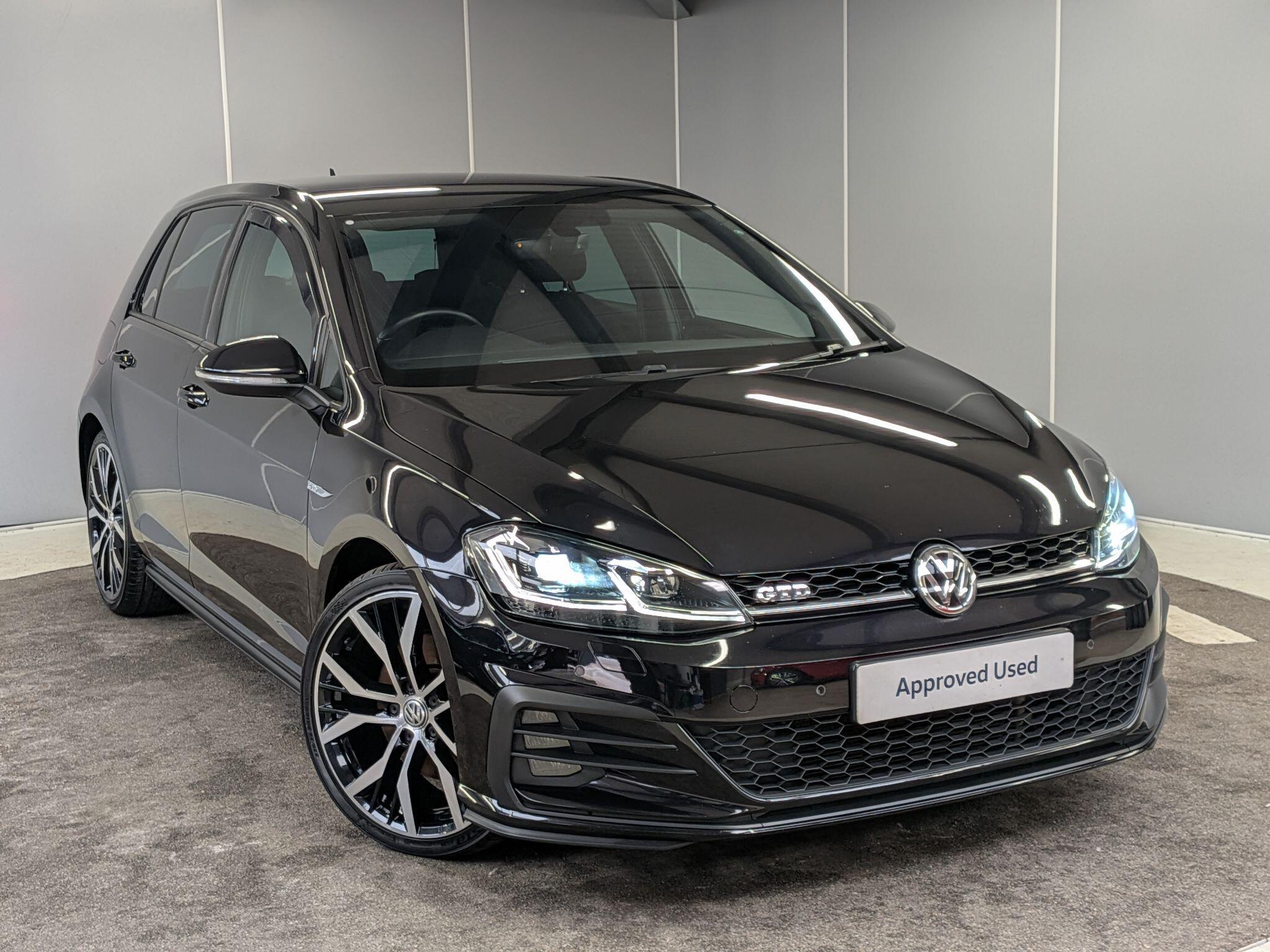 Main listing image - Volkswagen Golf