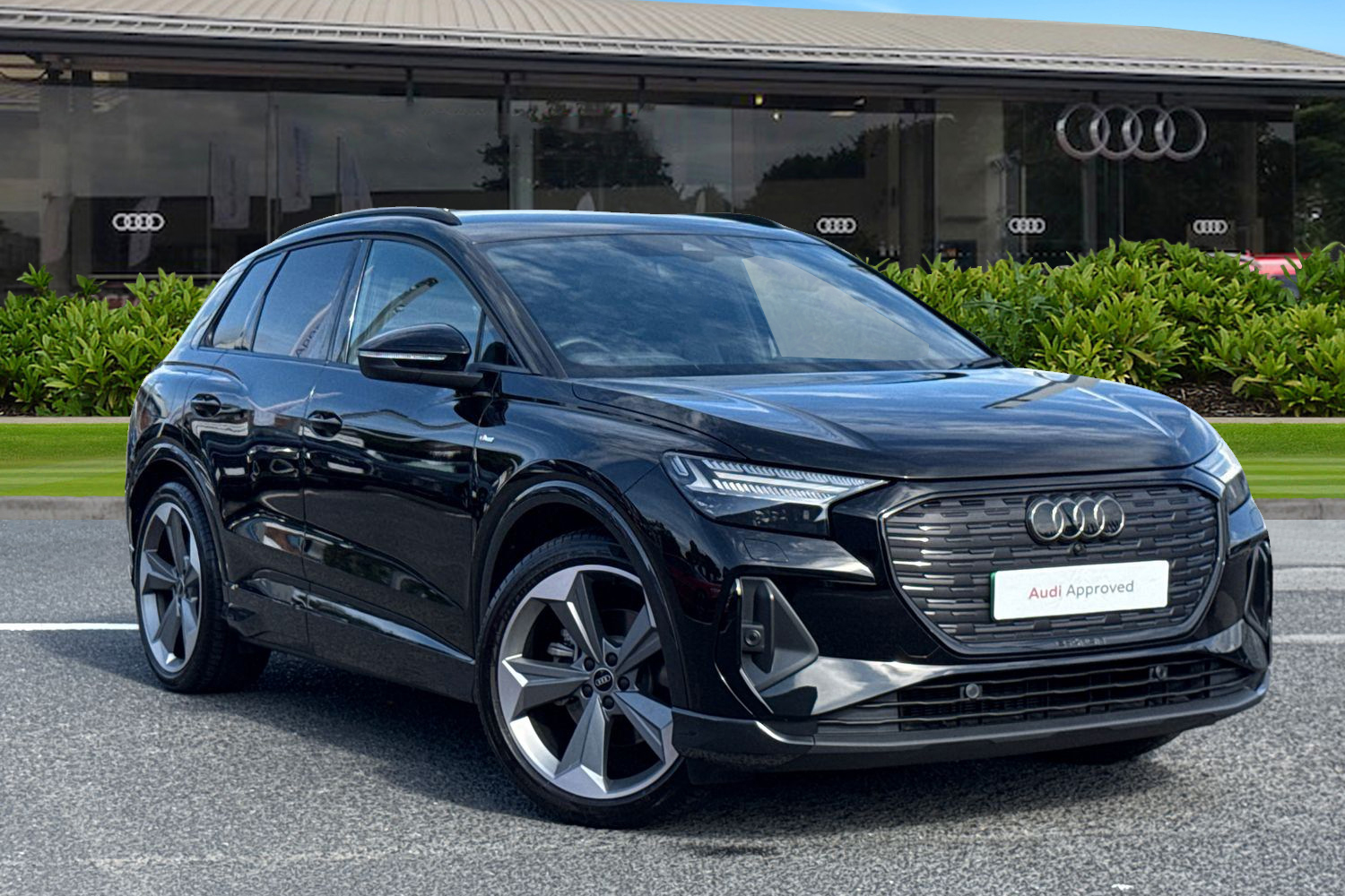 Main listing image - Audi Q4
