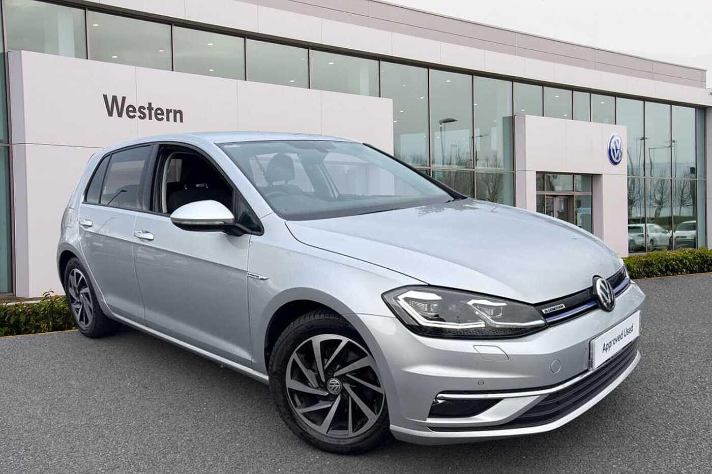 Main listing image - Volkswagen Golf