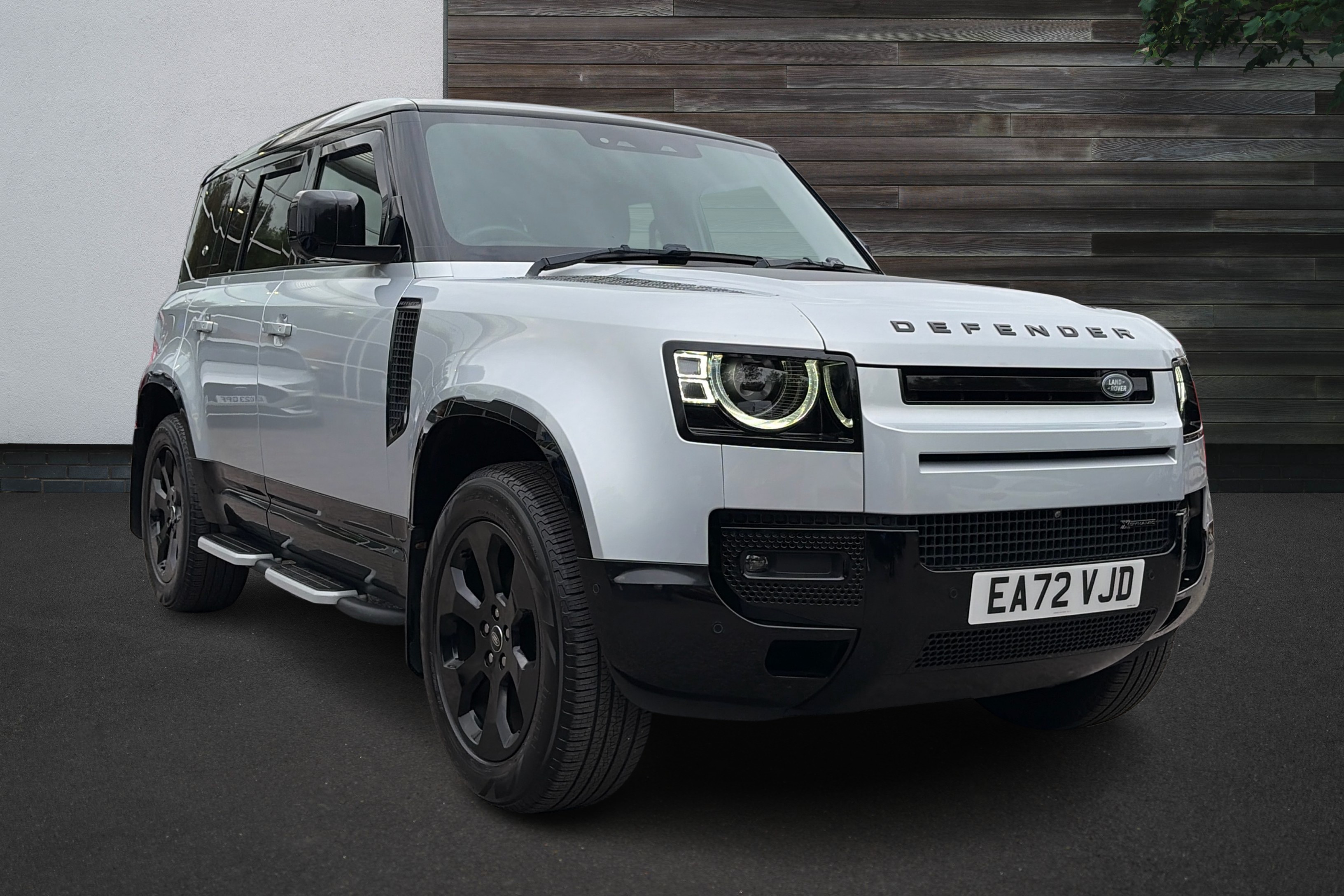 Main listing image - Land Rover Defender