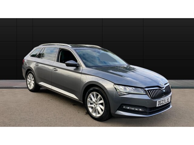 Main listing image - Skoda Superb Estate