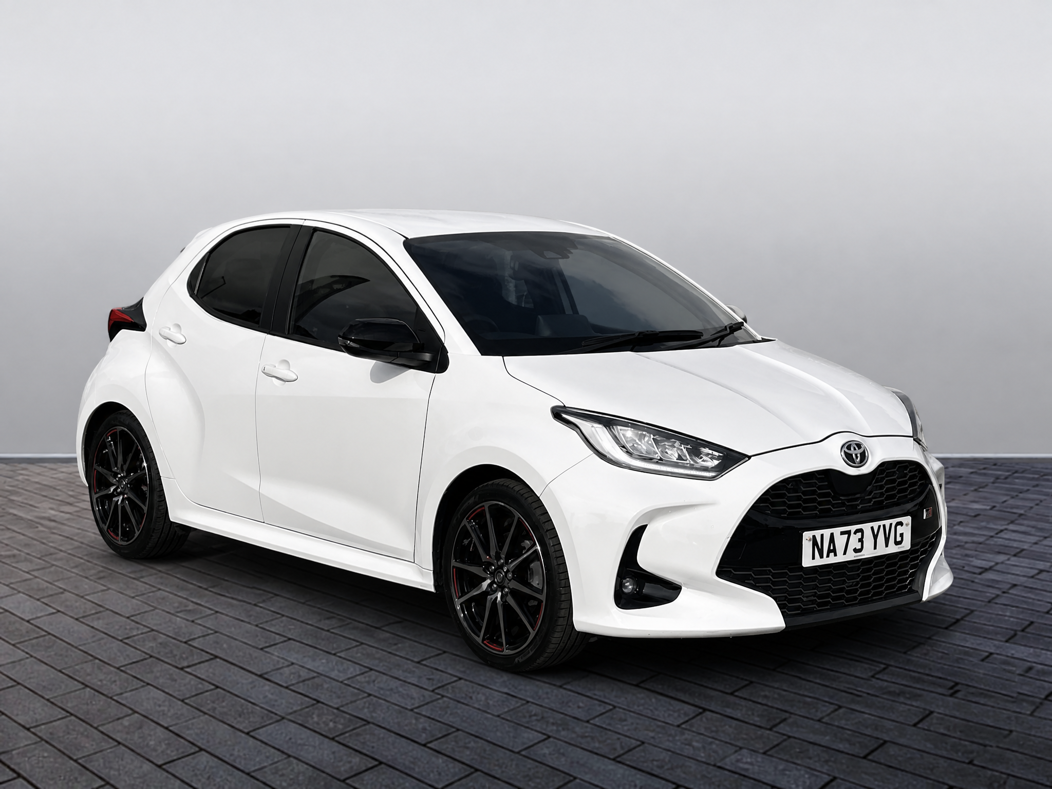 Main listing image - Toyota Yaris