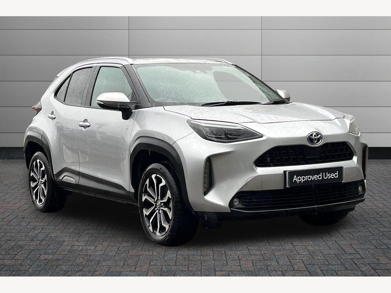 Main listing image - Toyota Yaris Cross