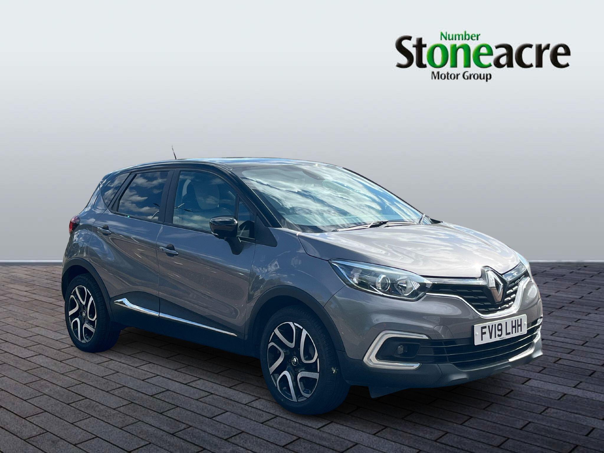 Main listing image - Renault Captur