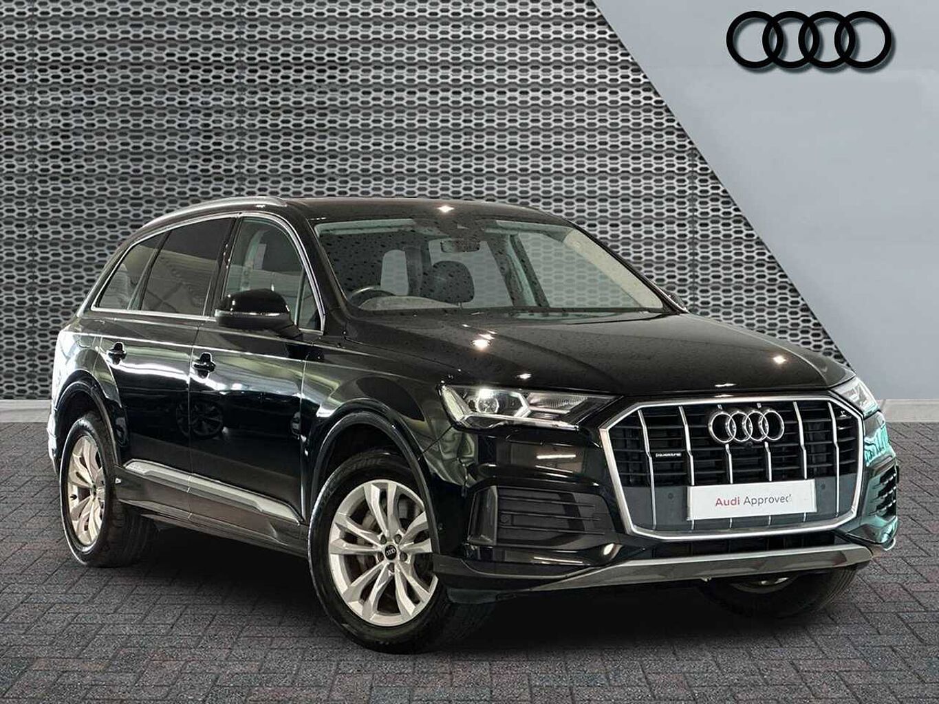 Main listing image - Audi Q7