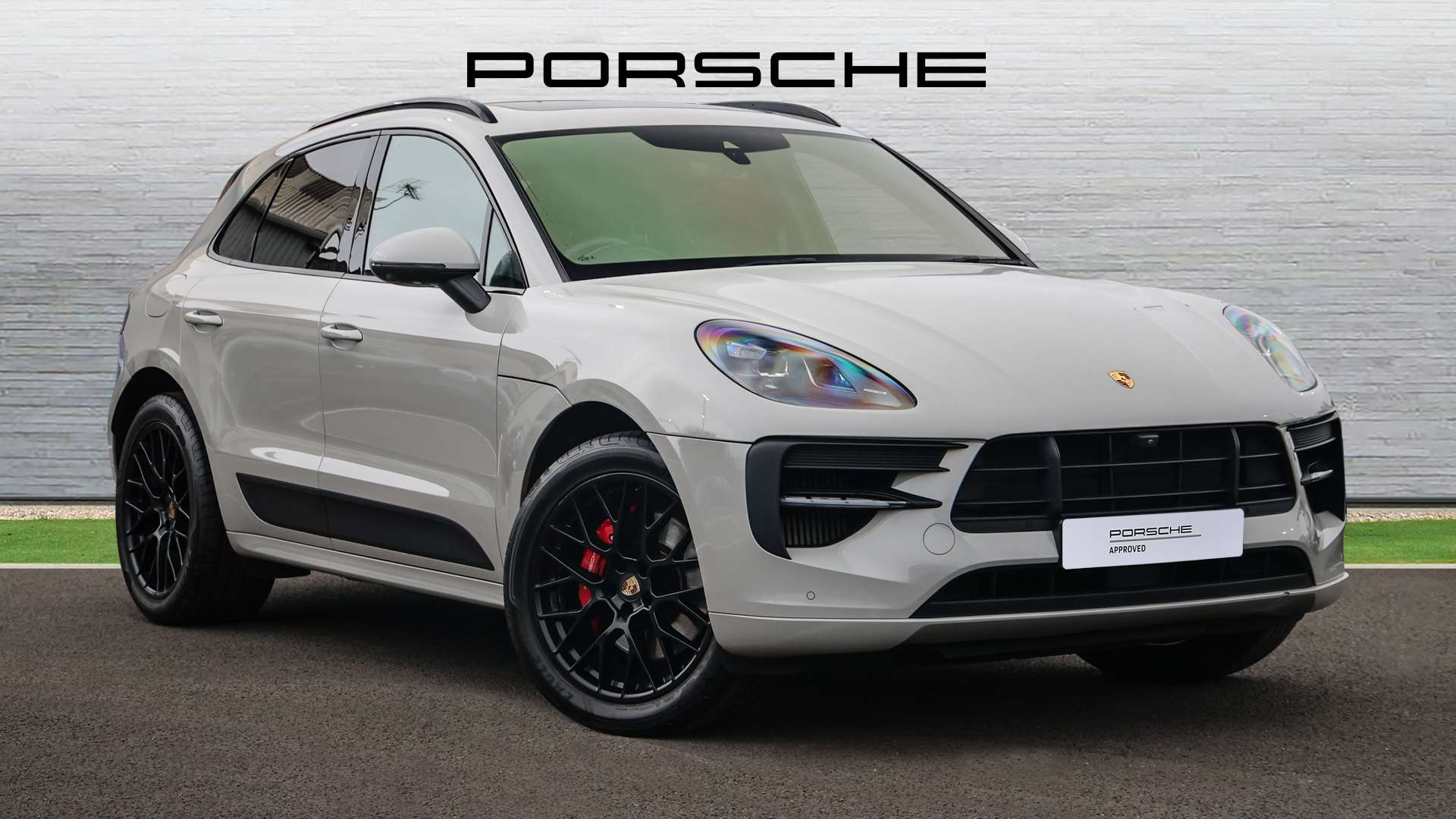 Main listing image - Porsche Macan