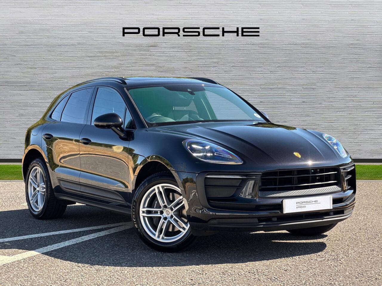Main listing image - Porsche Macan