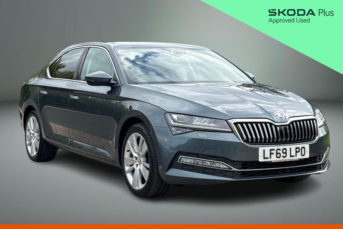 Main listing image - Skoda Superb