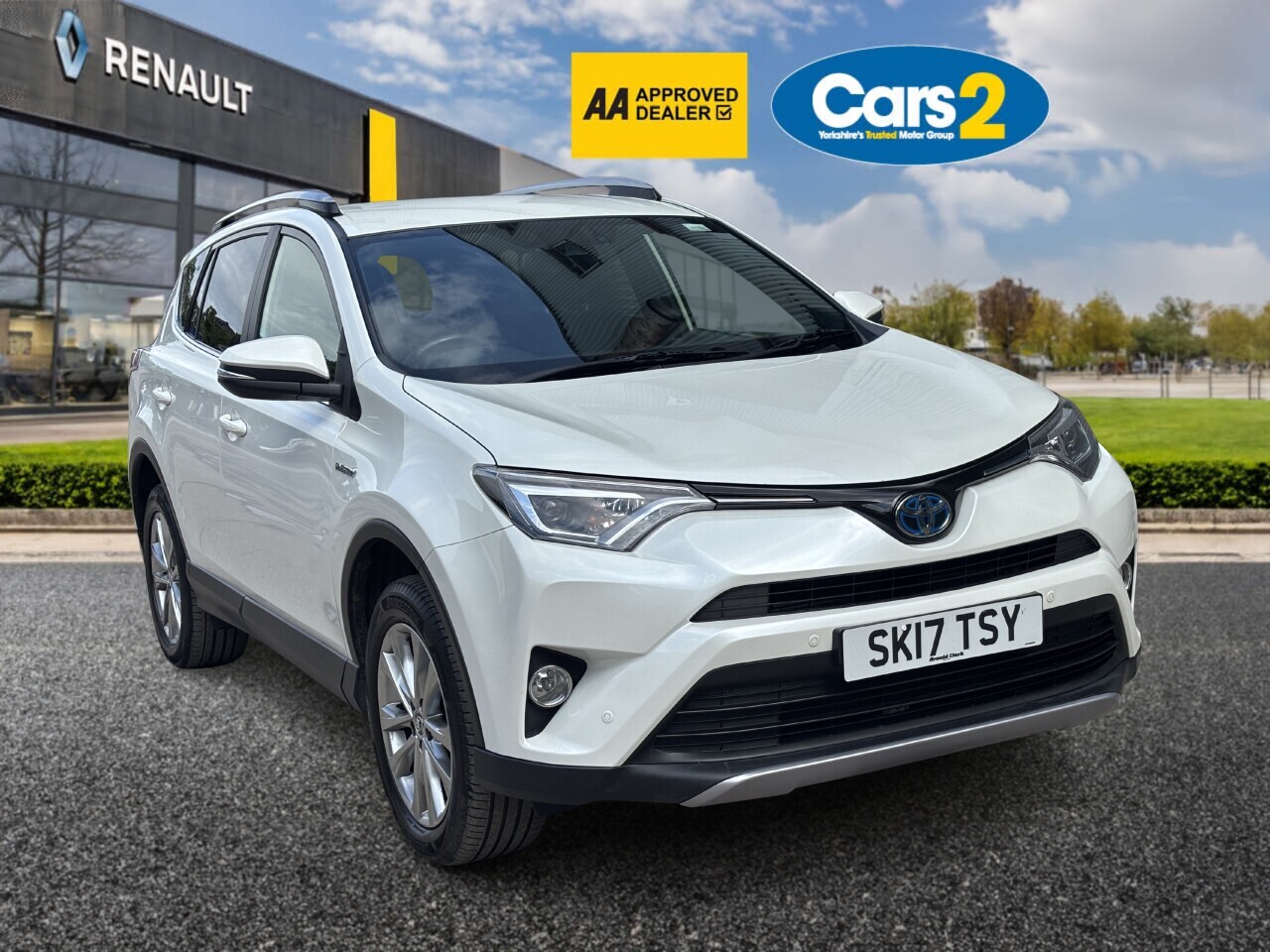 Main listing image - Toyota RAV4