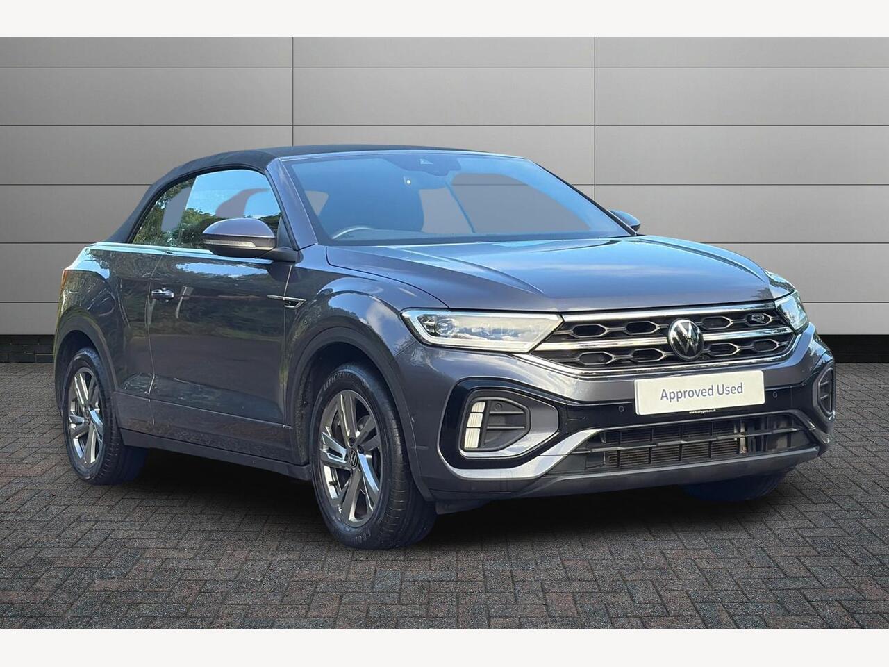 Main listing image - Volkswagen T-Roc