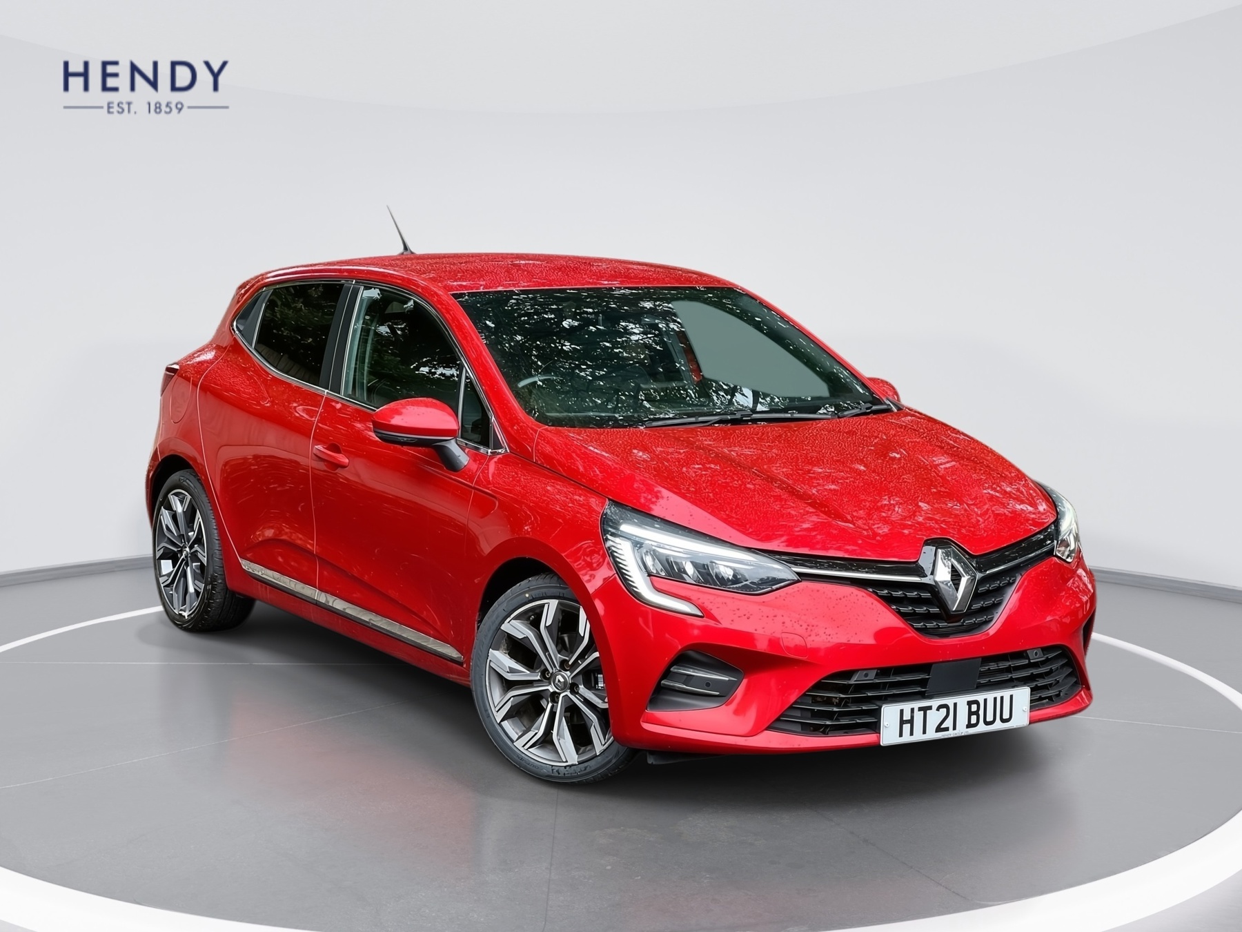 Main listing image - Renault Clio