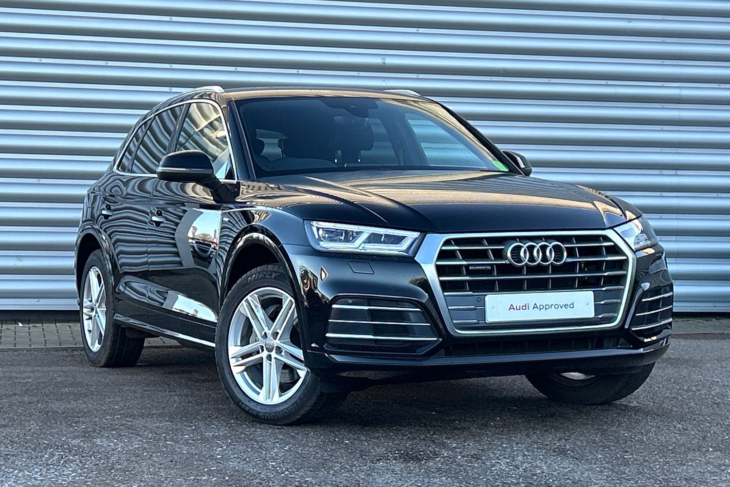 Main listing image - Audi Q5