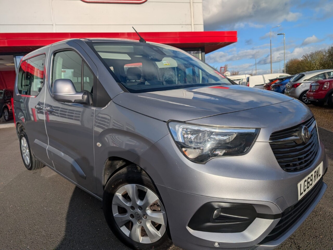 Main listing image - Vauxhall Combo Life