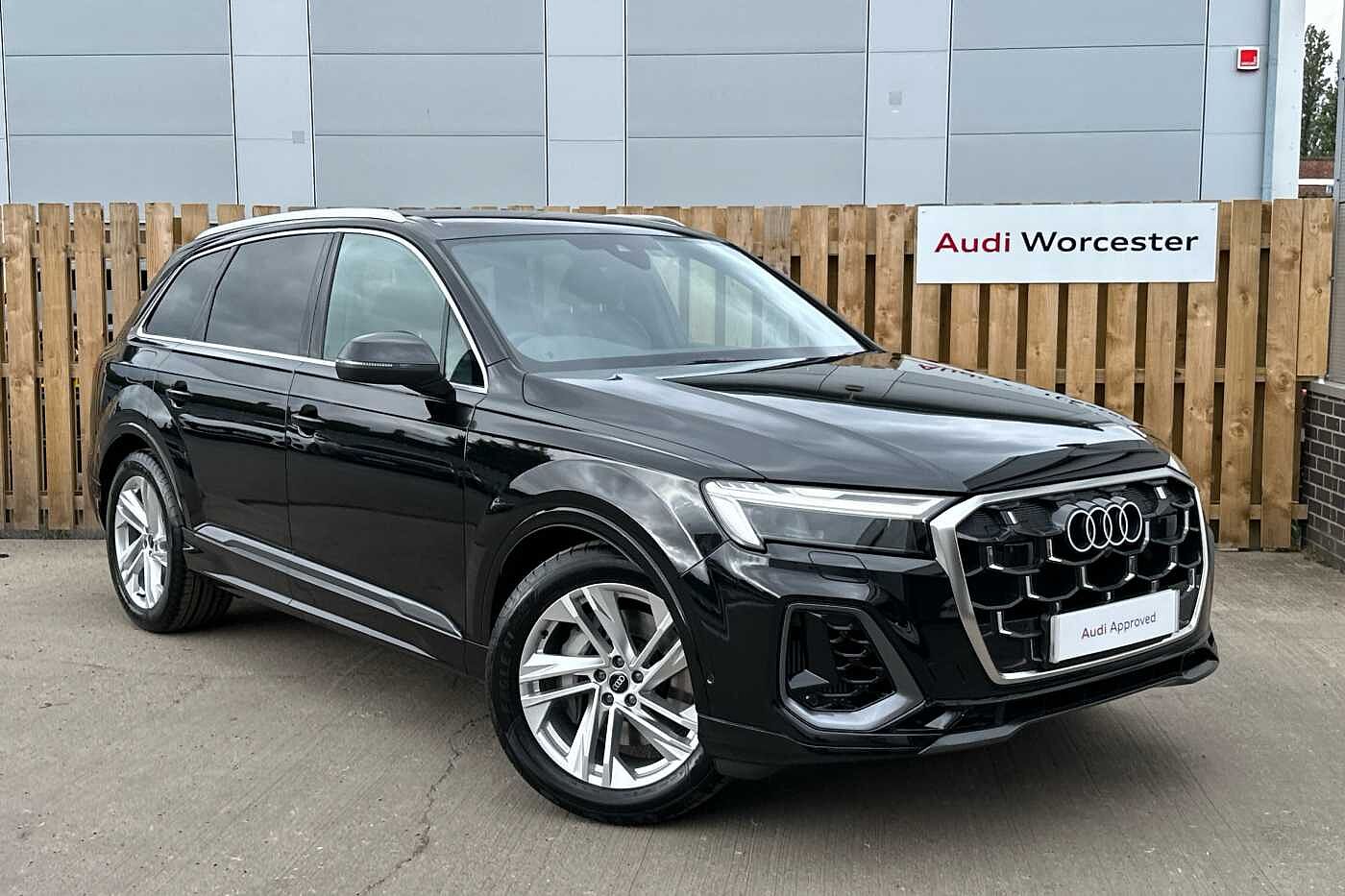 Main listing image - Audi Q7