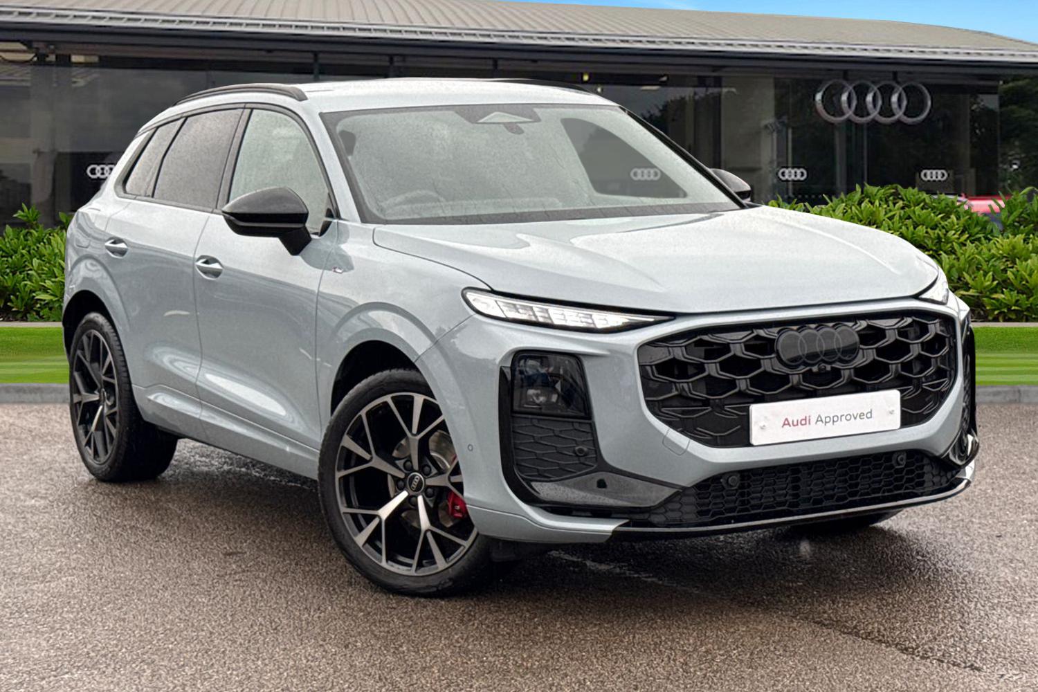 Main listing image - Audi Q3