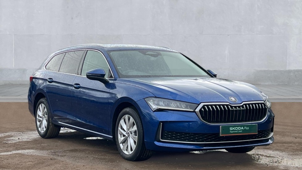 Main listing image - Skoda Superb Estate