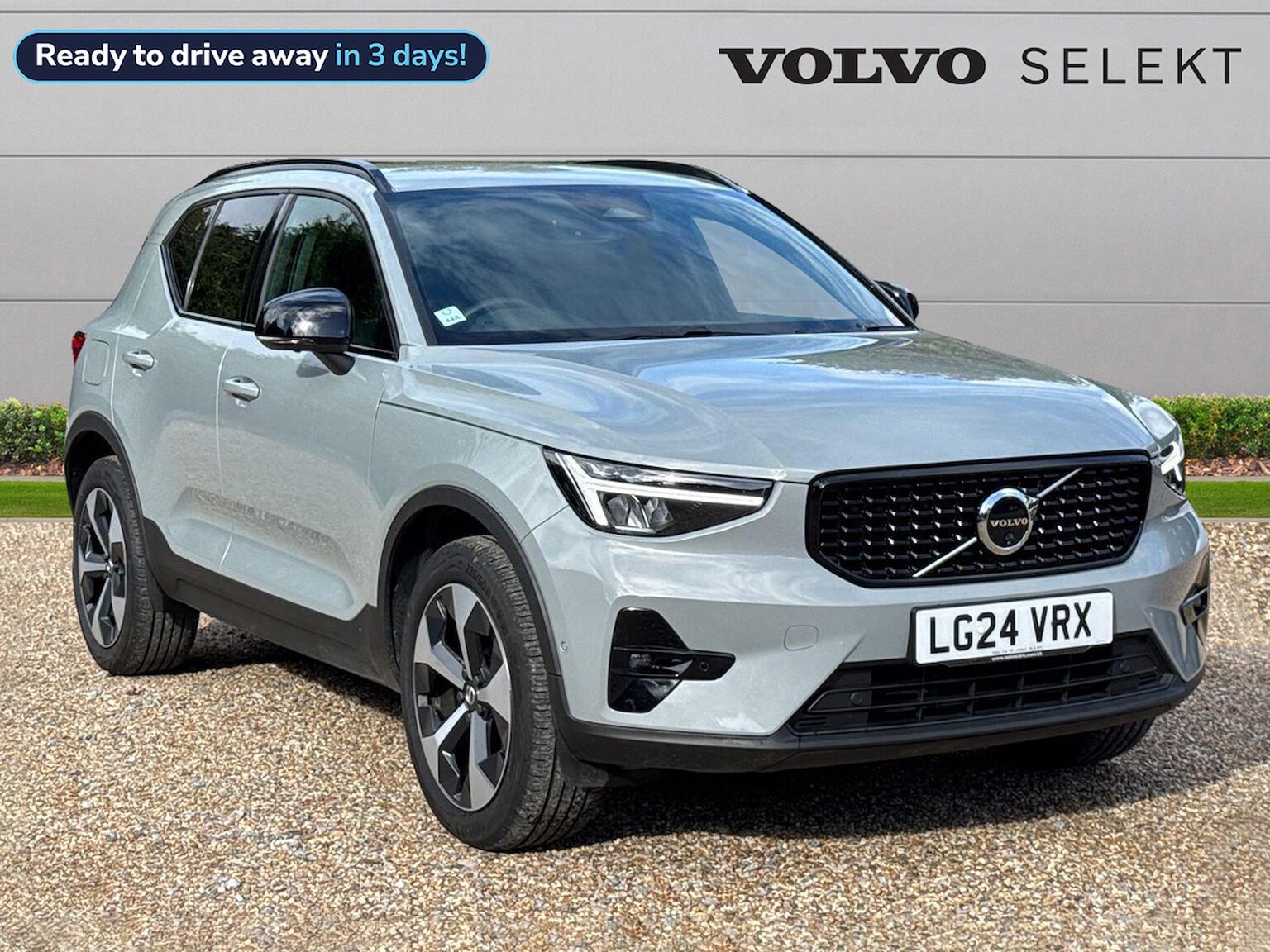 Main listing image - Volvo XC40