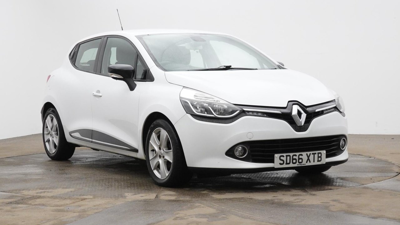 Main listing image - Renault Clio