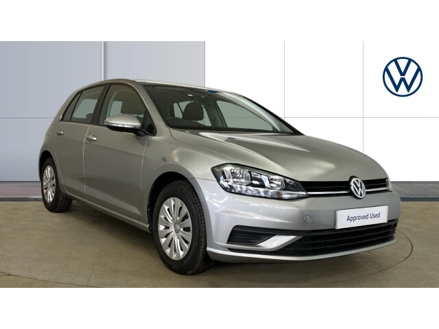 Main listing image - Volkswagen Golf