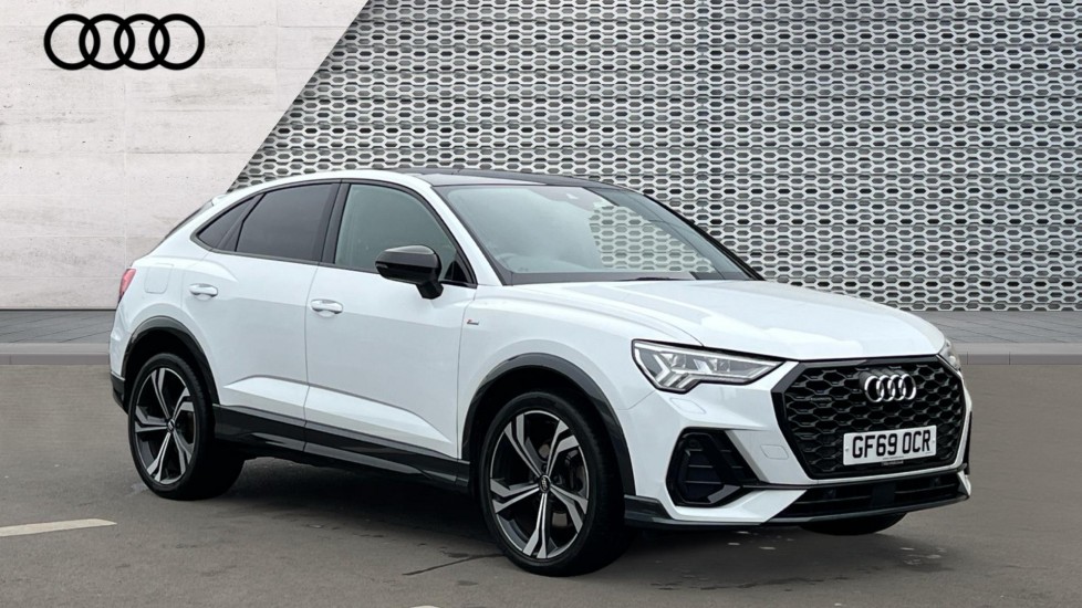 Main listing image - Audi Q3