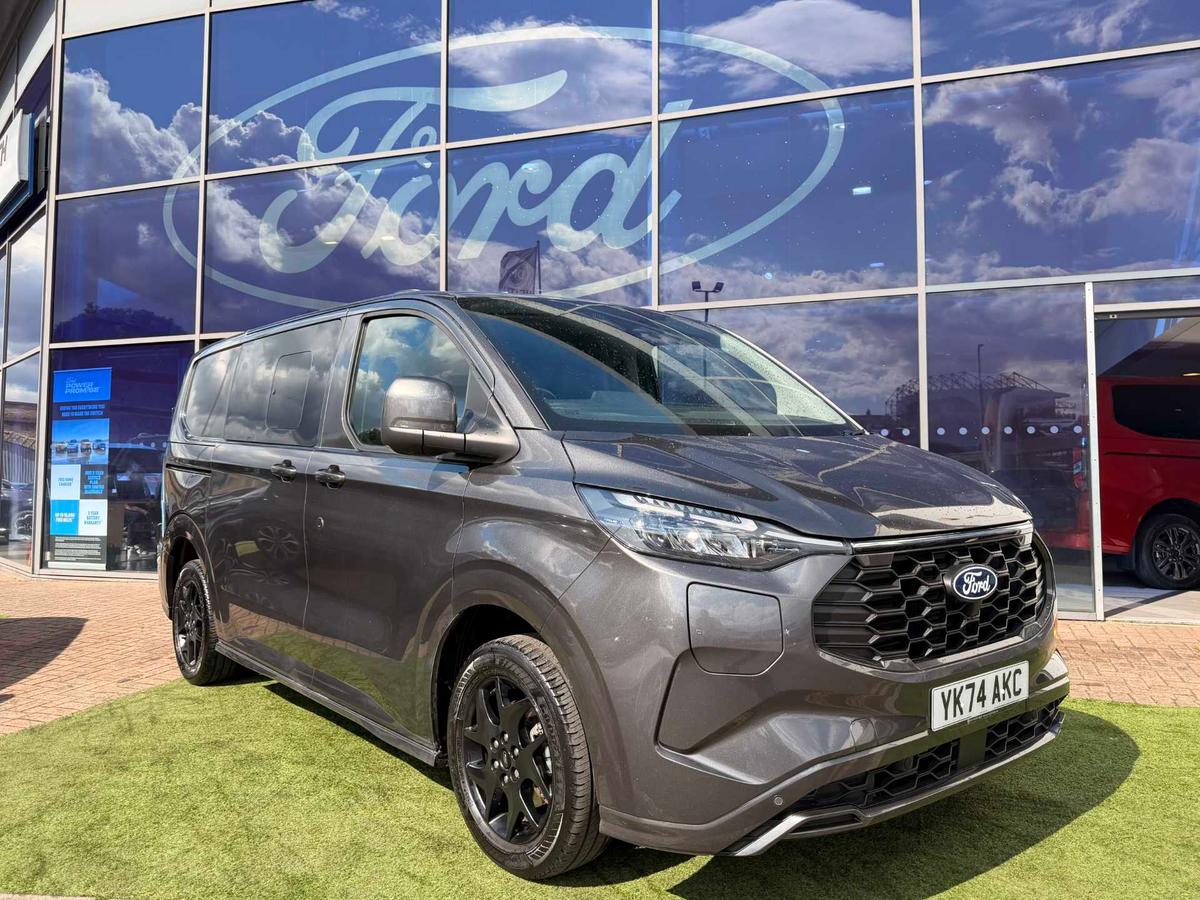 Main listing image - Ford Transit Custom