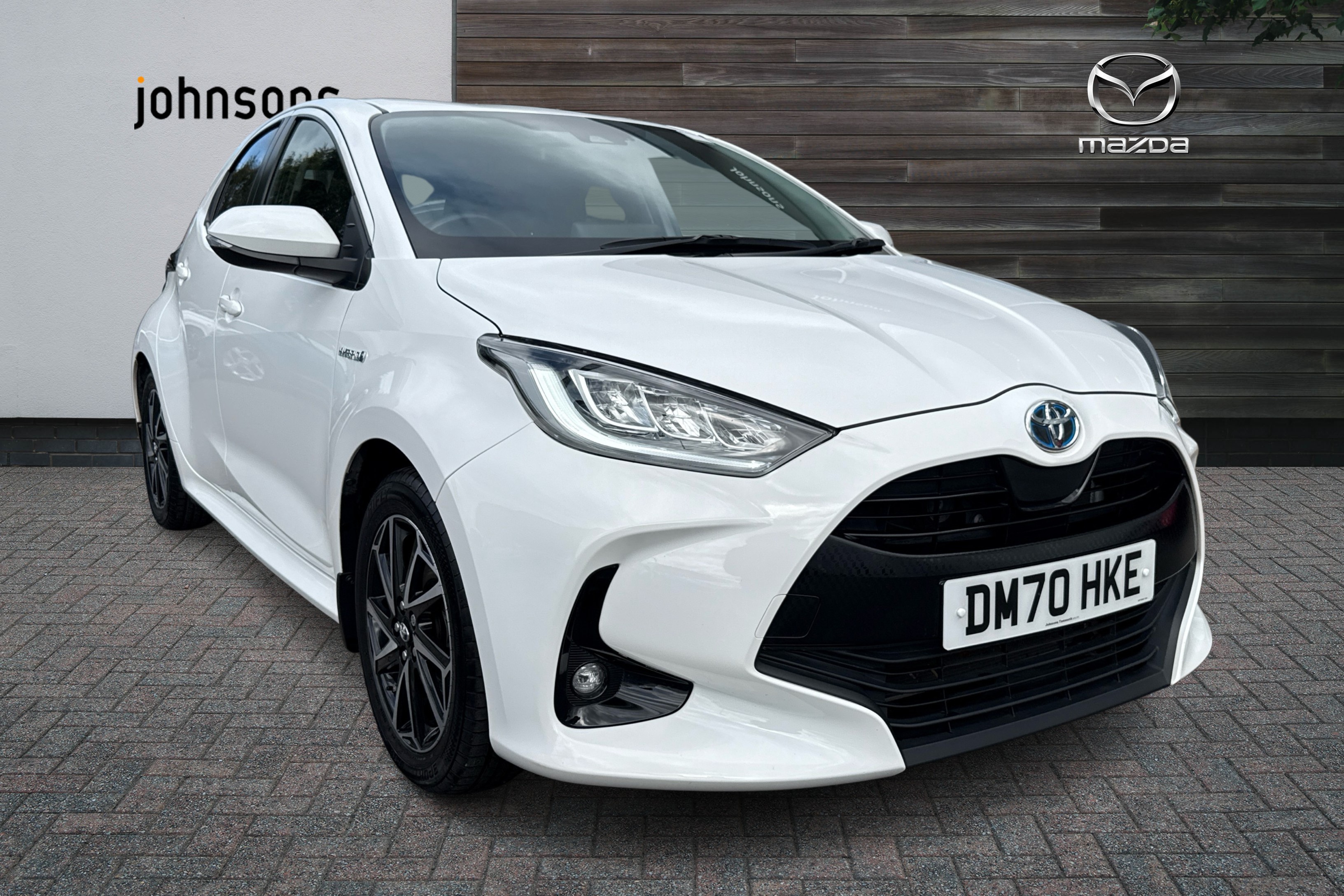 Main listing image - Toyota Yaris