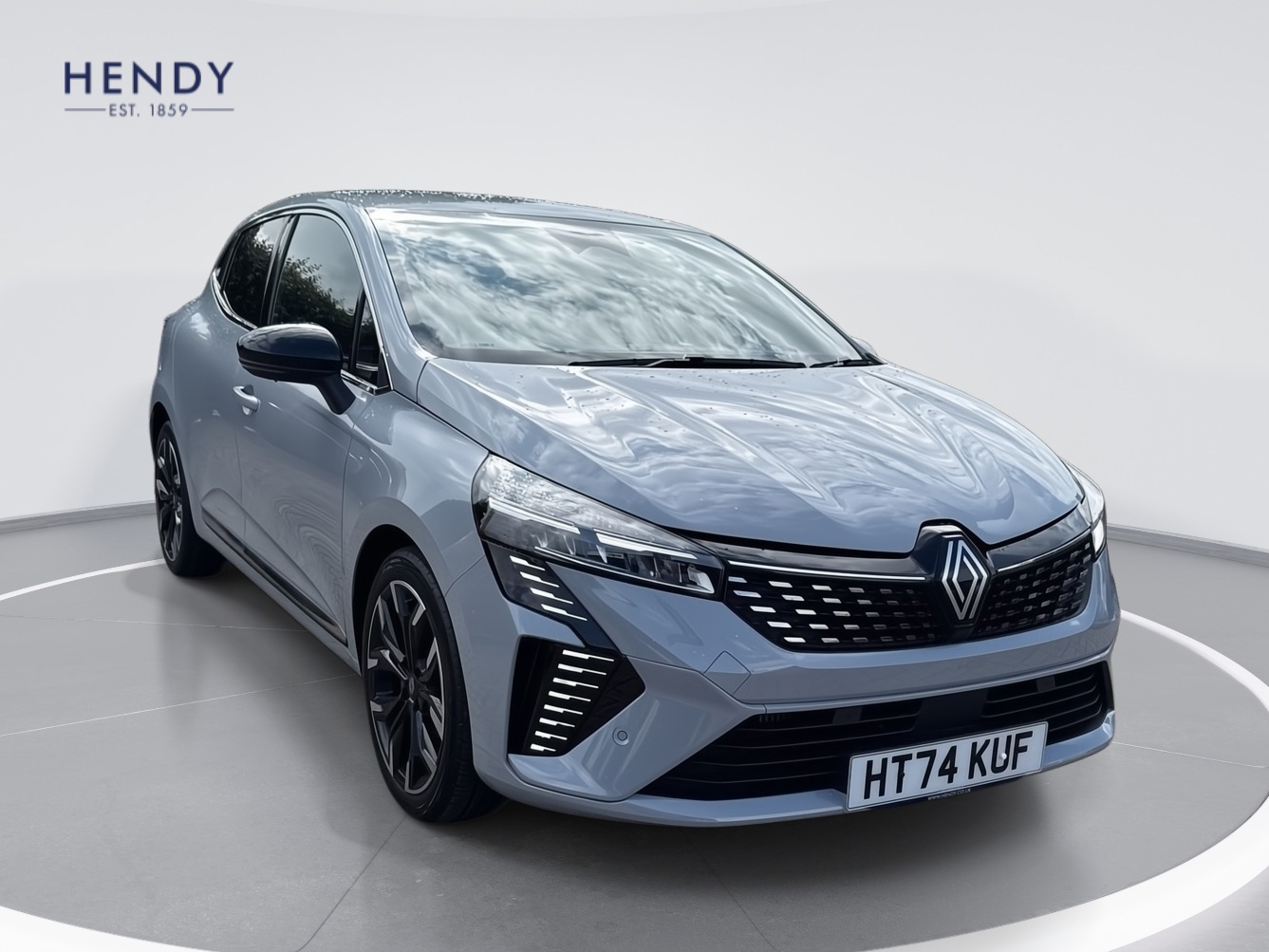Main listing image - Renault Clio