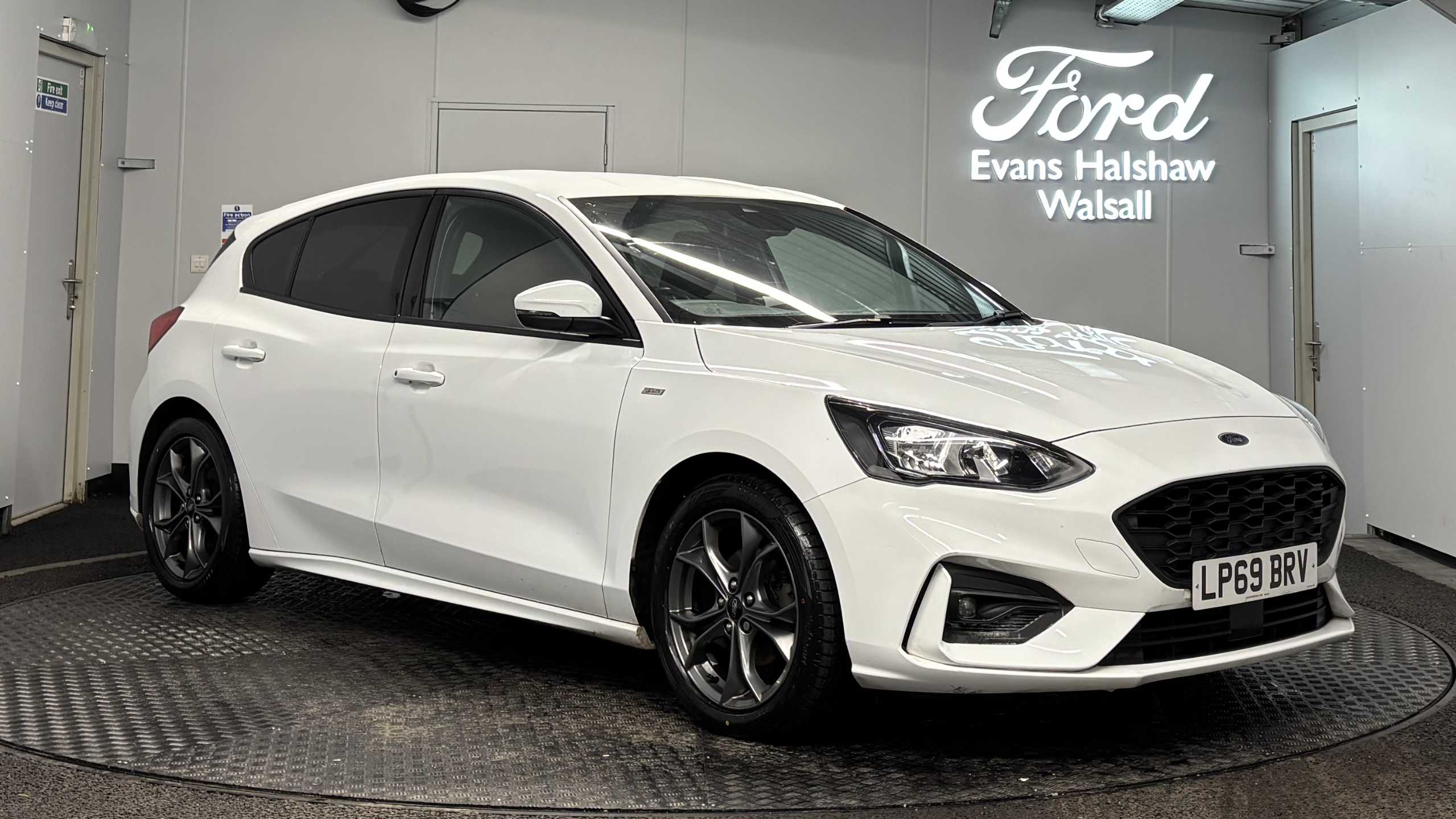 Main listing image - Ford Focus