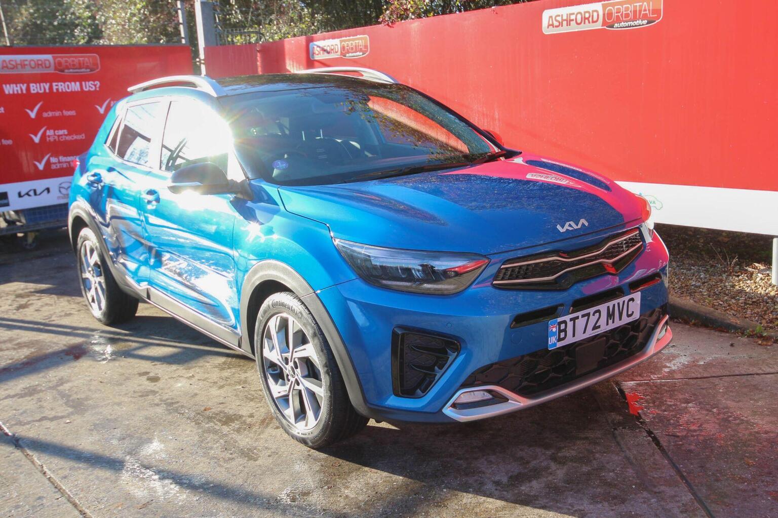 Main listing image - Kia Stonic