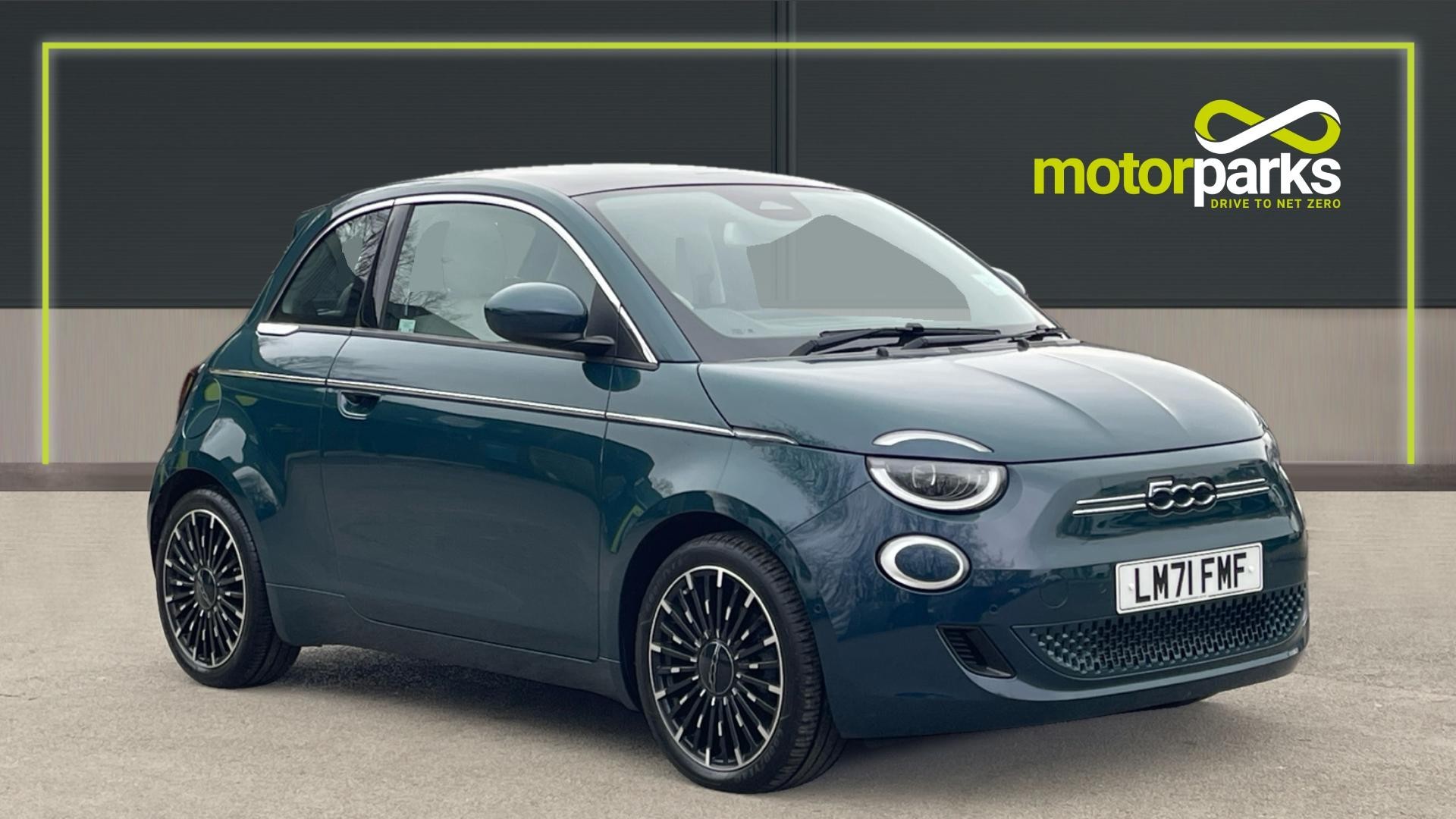 Main listing image - Fiat 500 Electric