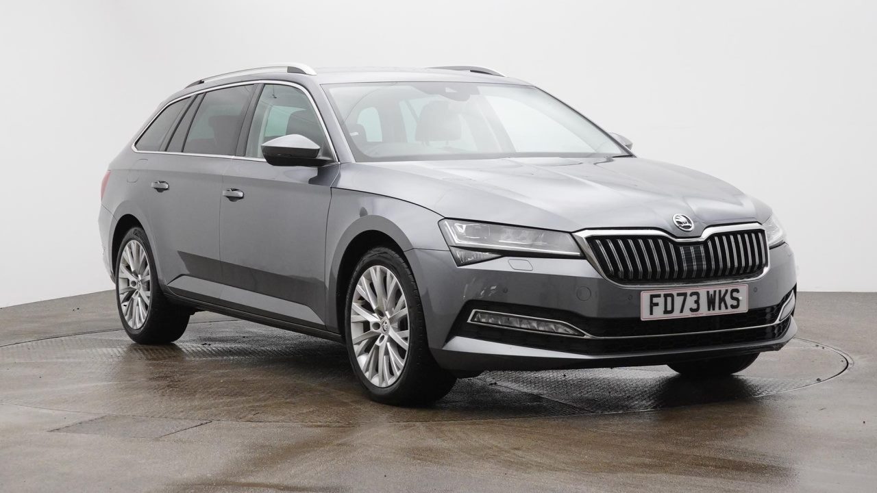 Main listing image - Skoda Superb Estate