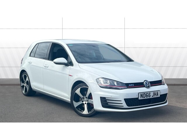 Main listing image - Volkswagen Golf