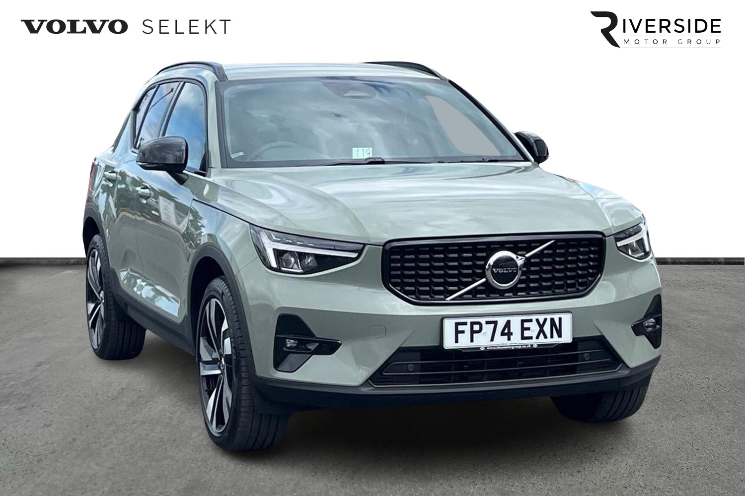 Main listing image - Volvo XC40