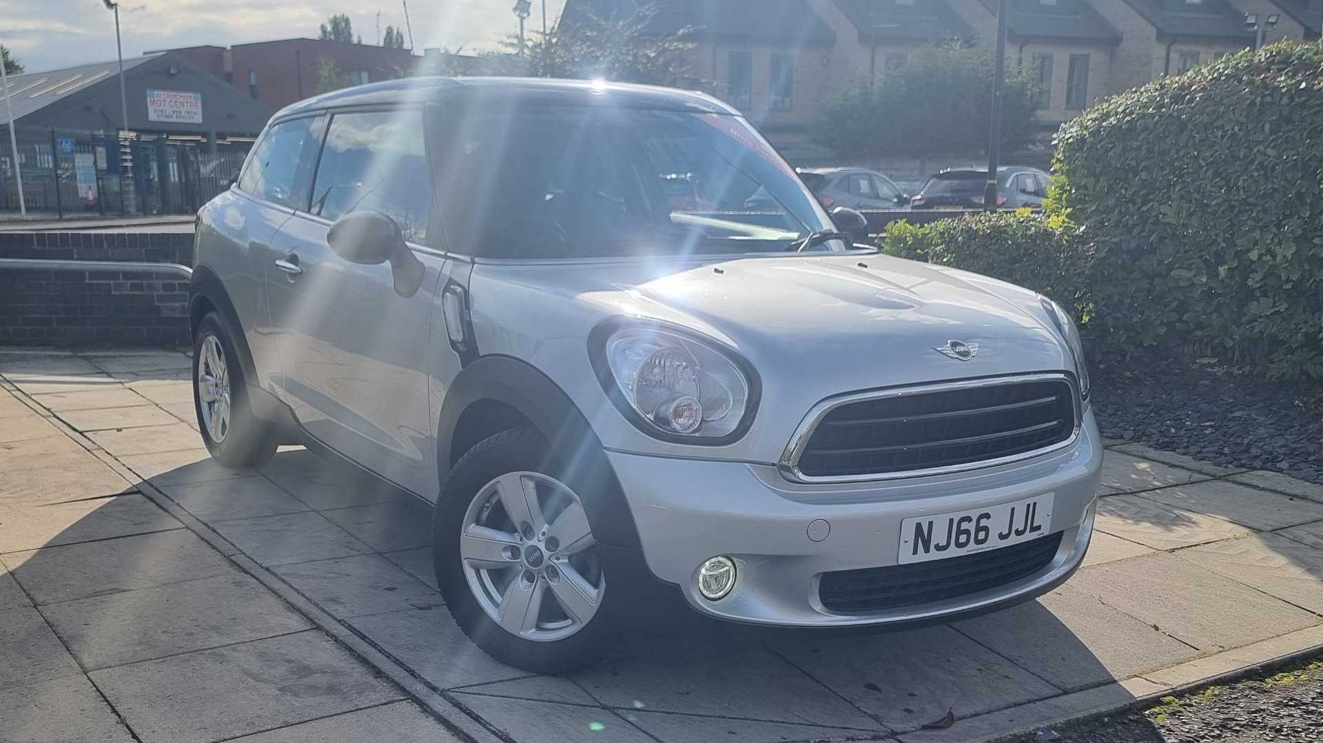 Main listing image - MINI Paceman