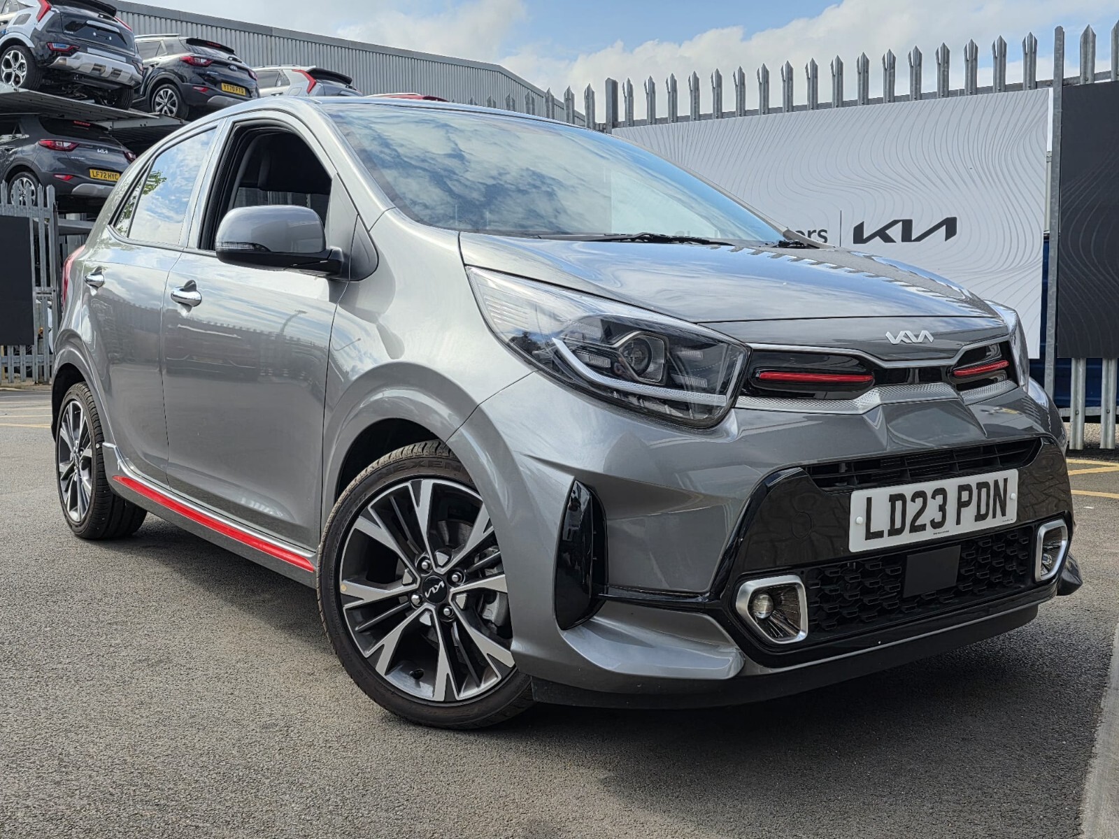 Main listing image - Kia Picanto