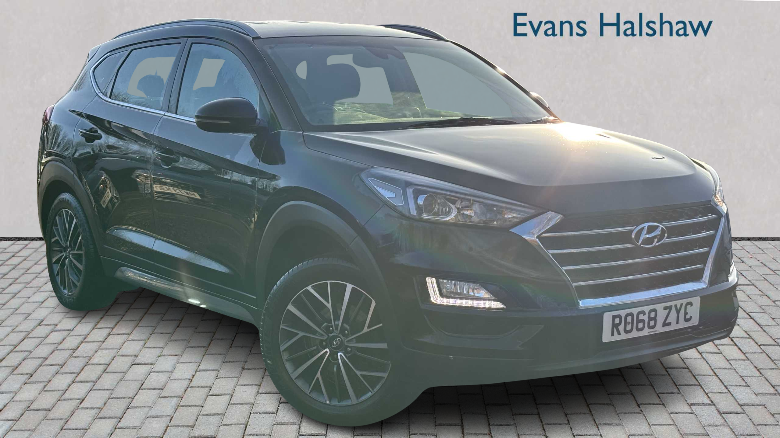 Main listing image - Hyundai Tucson