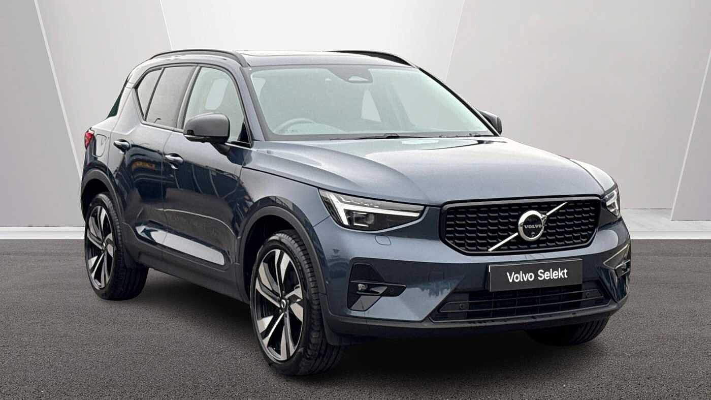 Main listing image - Volvo XC40