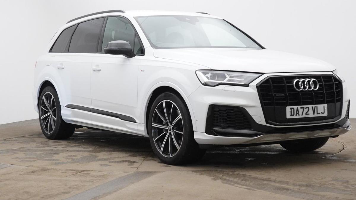 Main listing image - Audi Q7