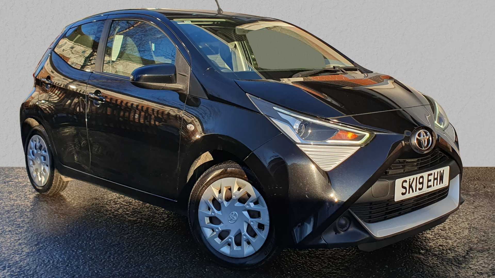 Main listing image - Toyota Aygo