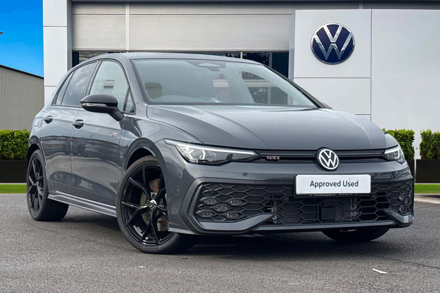 Main listing image - Volkswagen Golf