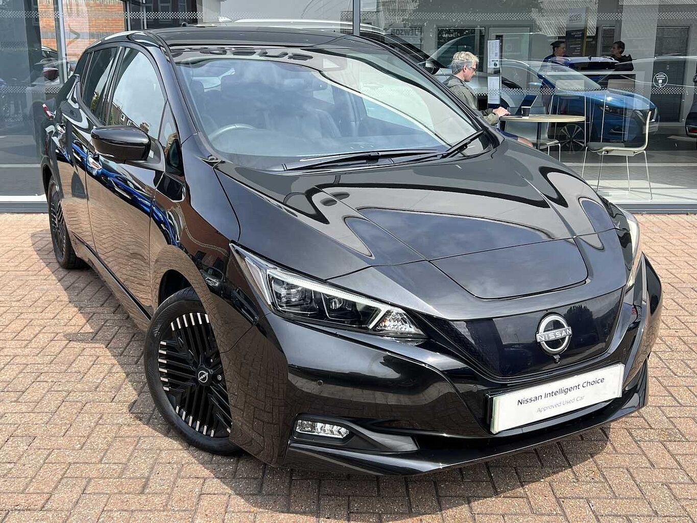 Main listing image - Nissan Leaf