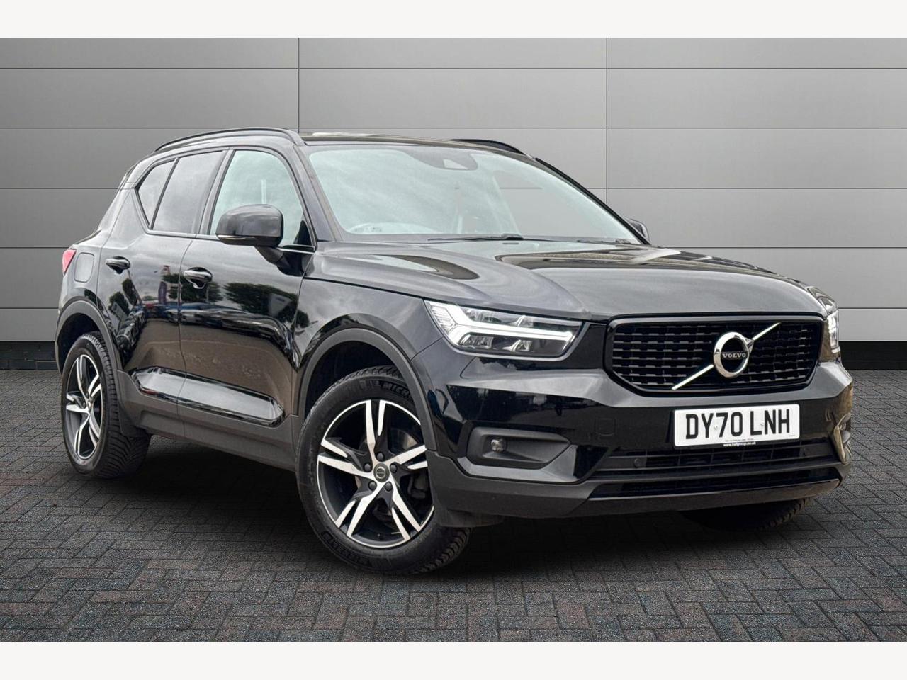 Main listing image - Volvo XC40