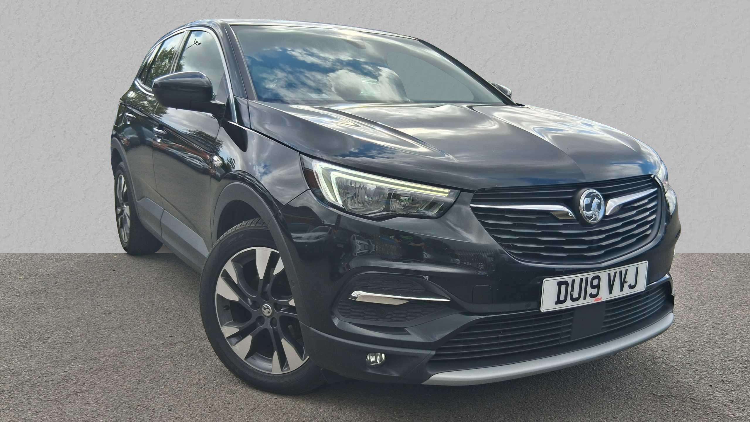 Main listing image - Vauxhall Grandland X