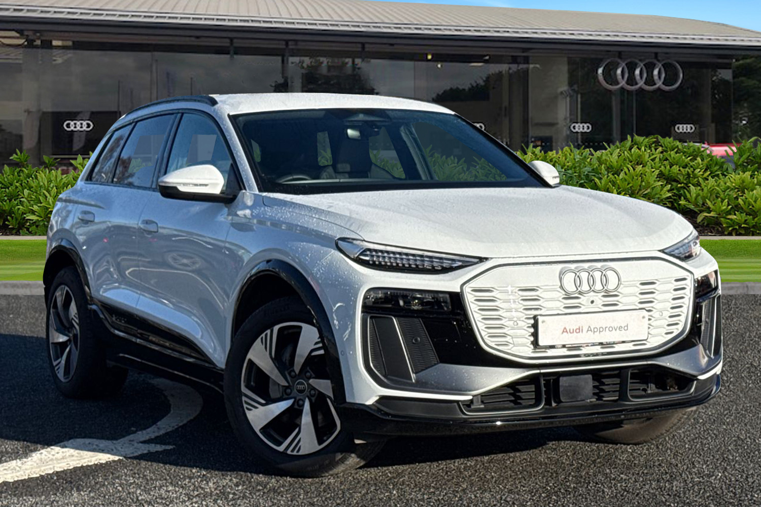 Main listing image - Audi Q6 e-tron