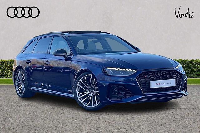 Main listing image - Audi RS4