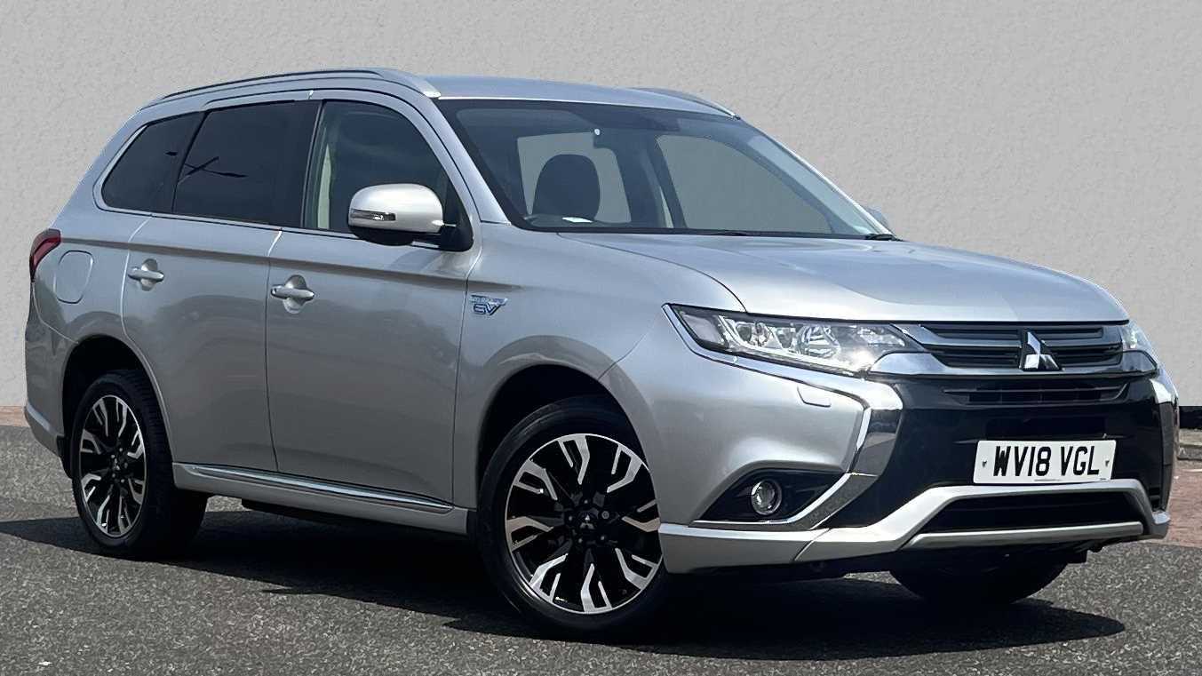 Main listing image - Mitsubishi Outlander