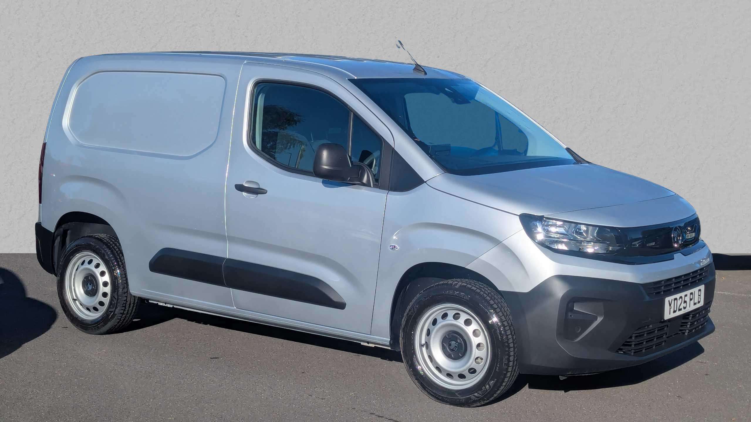 Main listing image - Vauxhall Combo Cargo