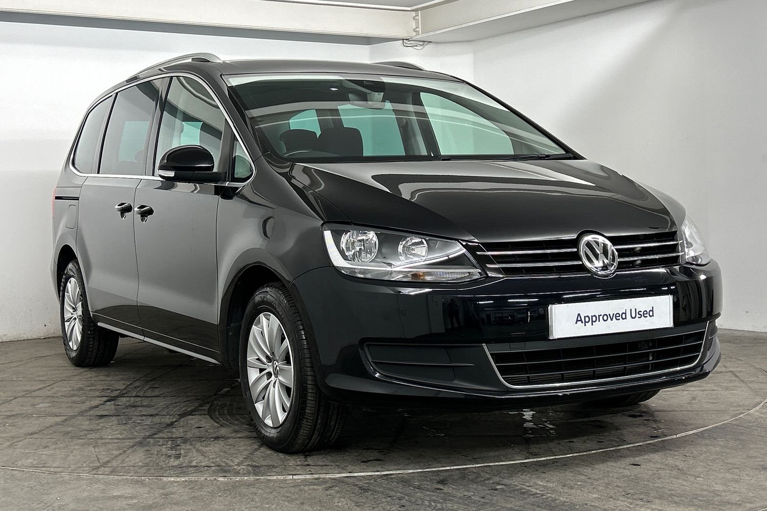 Main listing image - Volkswagen Sharan