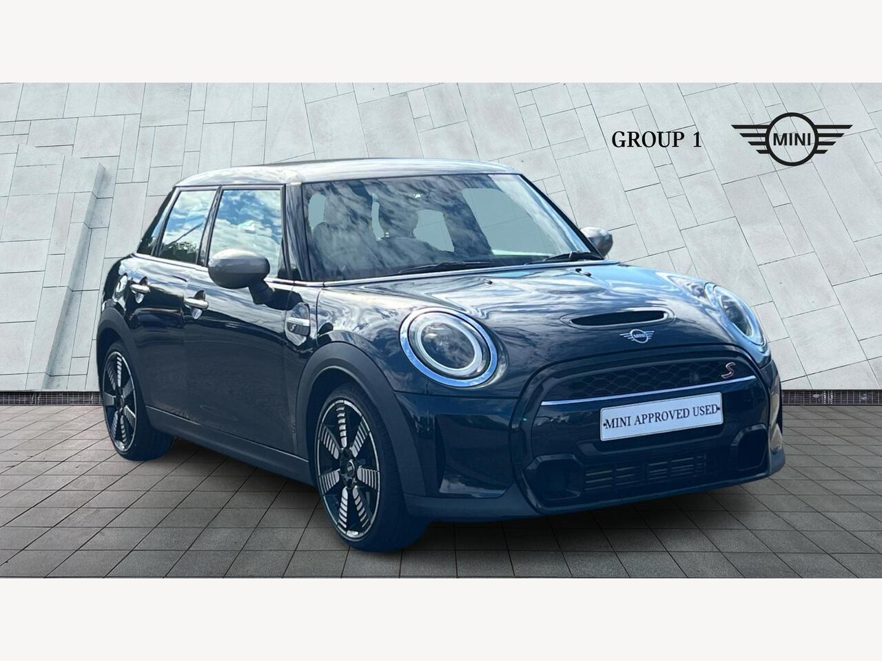 Main listing image - MINI Hatchback