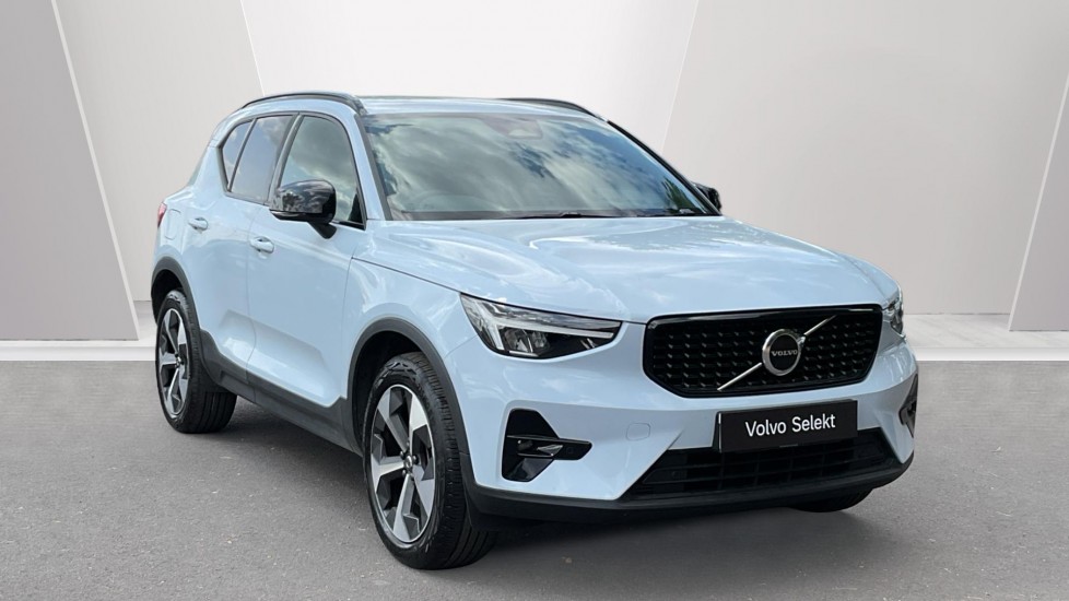 Main listing image - Volvo XC40